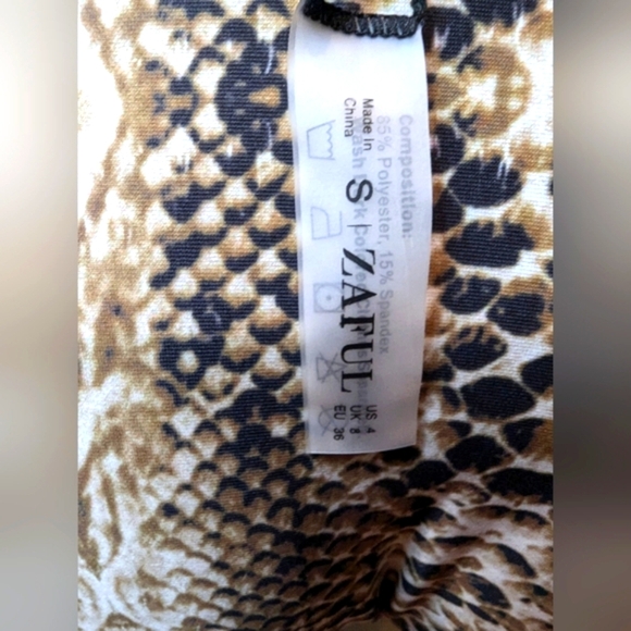 NWT Snake print bikini by Zaful, mm Woman's sz Small. Halter top & bottom - Picture 5 of 8